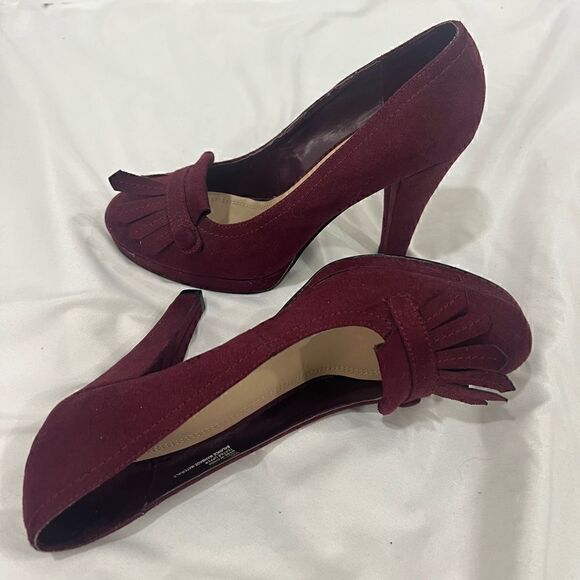 Naturalizer burgundy faux suede fringe front heels size 9W - Picture 5 of 10